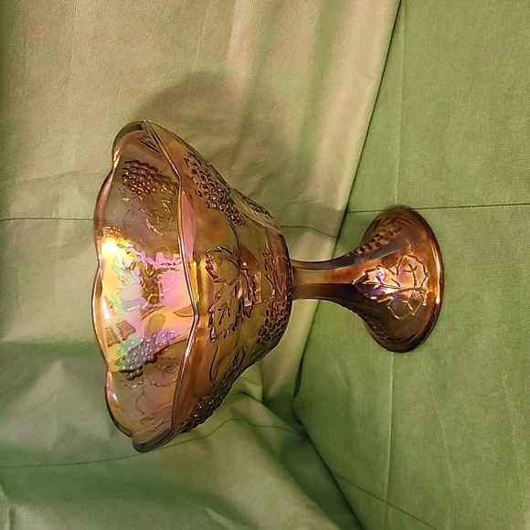 Vintage Iridescent Gold Carnival Glass Indiana Glass Harvest 8" Wedding Bowl - Picture 2 of 7